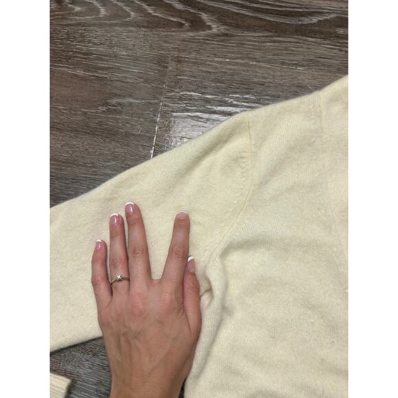 Banana Republic Cashmere Cardigan Cream with Abalone Buttons Size Petite Large - Picture 6 of 9